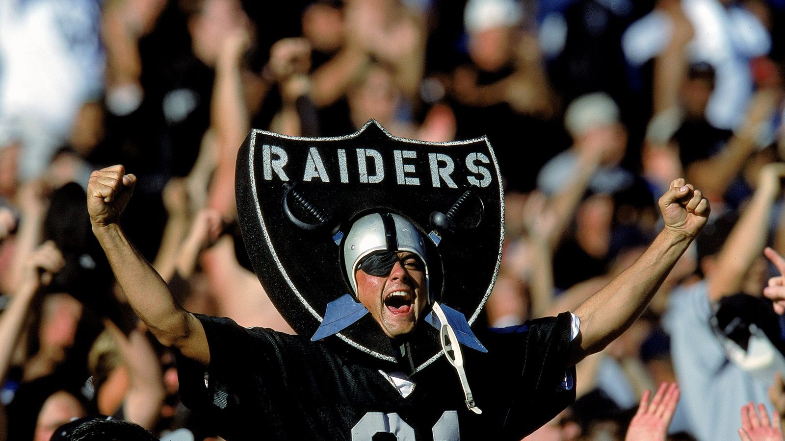 how much are the las vegas raiders worth 2