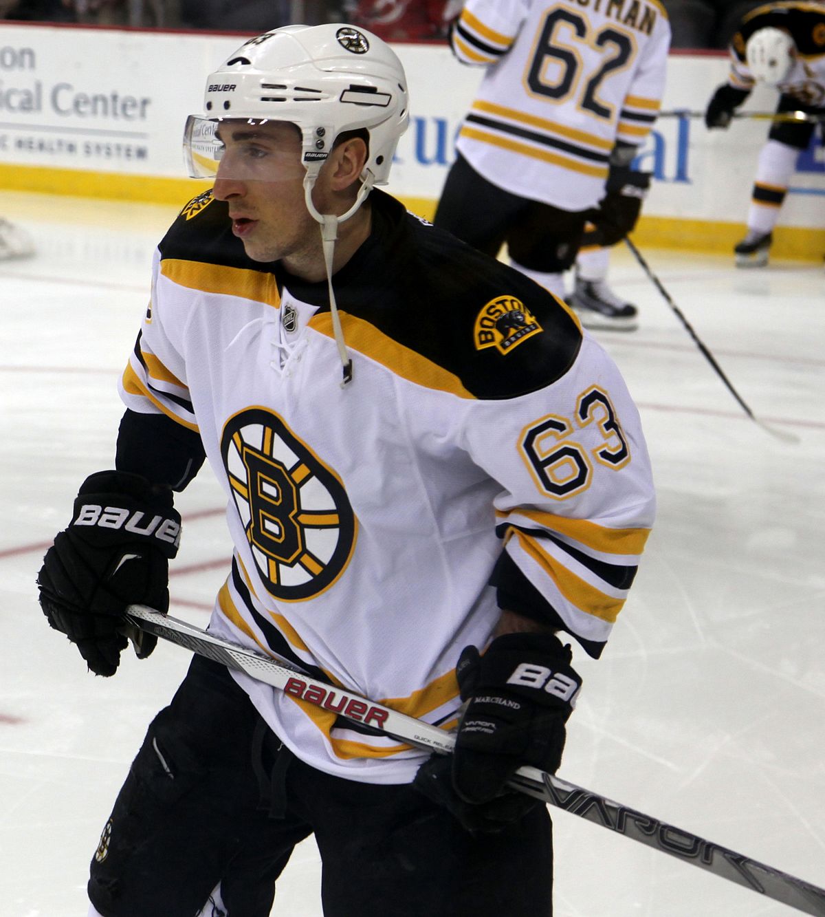 who is the captain of the boston bruins